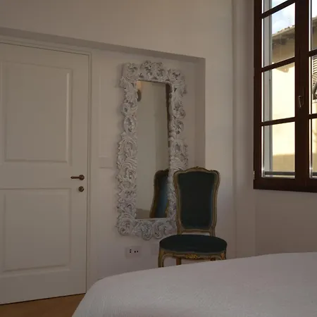 Servi Elegant With Terrace Apartman *